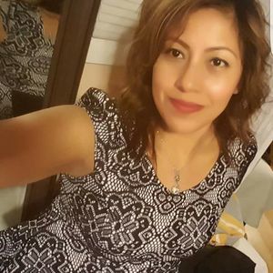 Meet your Posher, Adelina